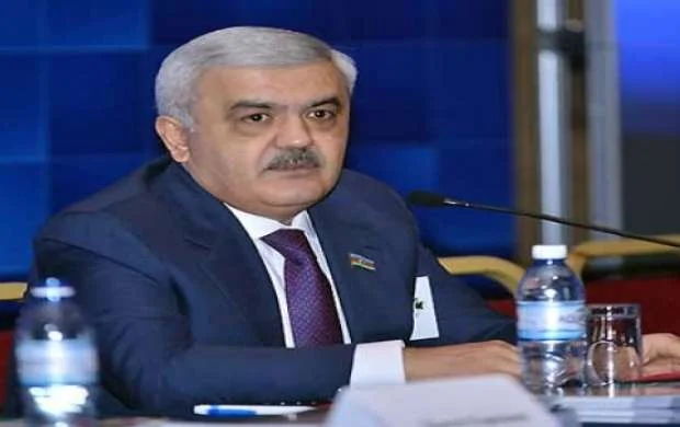 Rövnəq Abdullayev "Qarabağ"ı təbrik etdi 