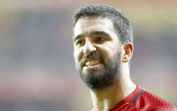 Arda Turan zədələndi 