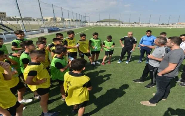 UEFA təlimçiləri Bakıda seminar keçdi 