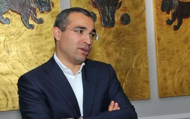 Nazir Premyer Liqaya çıxarmaq istədiyi klubuna sponsor tapdı 