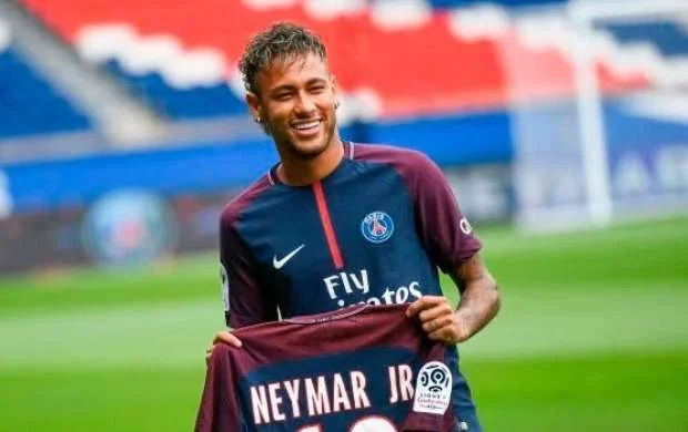Neymarın maaşı Messi və Ronaldonu qısqandırdı 