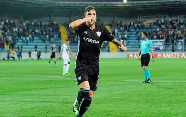 "Qarabağ" qırmızı vərəqə alan futbolçunu cəzalandırdı 