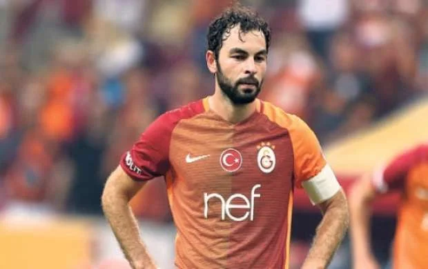 "Qalatasaray"ın kapitanı haqqında şok iddia 
