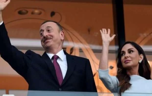 Prezident xanımı ilə təntənəli mərasimdə 