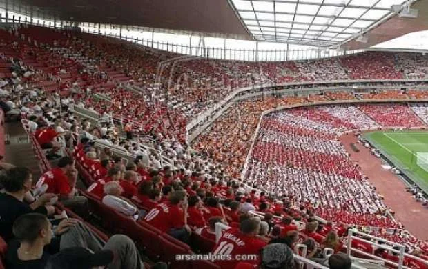 Bu uşağın adını Arsenal qoydular- FOTO 