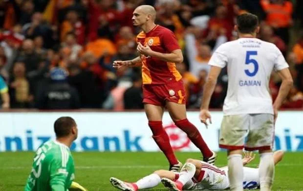 "Qalatasaray"dan çətin qələbə - VİDEO 