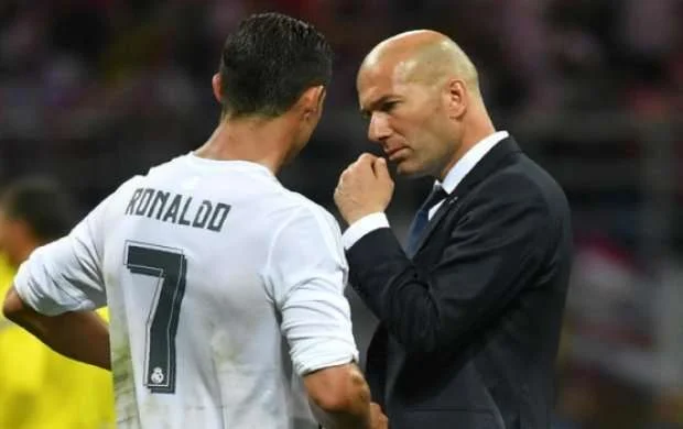 Zidan Ronaldodan danışdı 