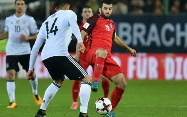 Rahid Əmirquliyev: "İnanmayan üçün himni şəxsən oxumağa hazıram" 