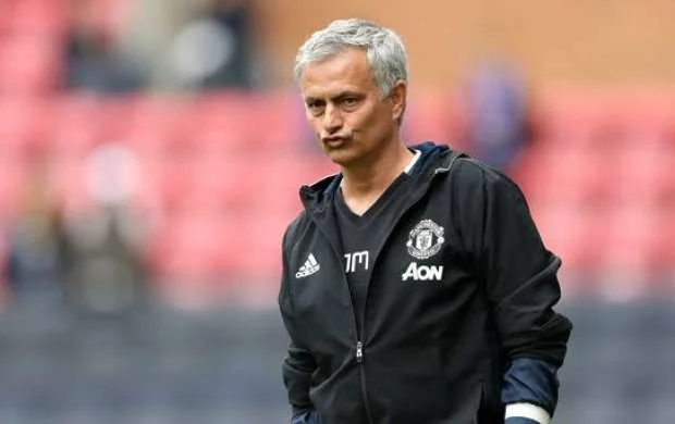 Mourinyo maaşından narazıdı 