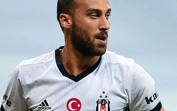 İngilis klubundan türk futbolçuya 33,8 milyonluq təklif 