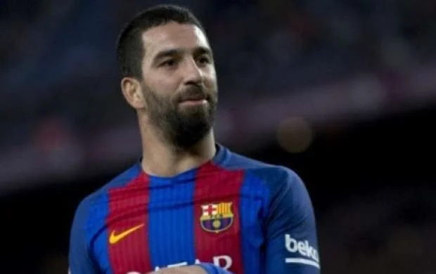 "Barselona" Arda Turanı sildi 