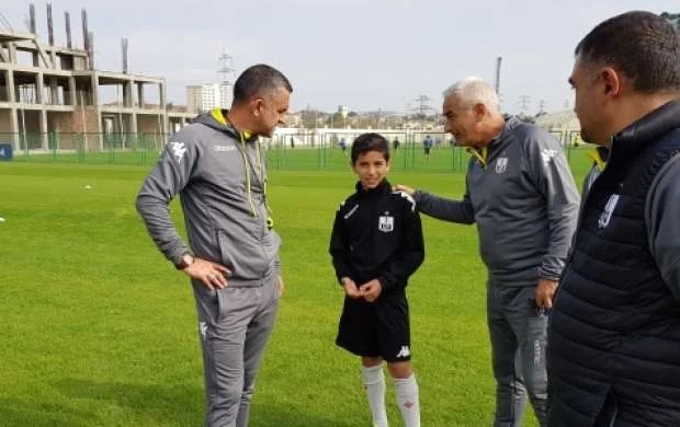 Tərlan Əhmədov 13 yaşlı futbolçunu "Neftçi"yə çağırdı - FOTO 