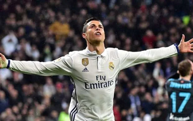 Ronaldo Raulu geridə qoydu 