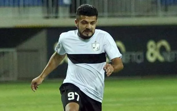 Azarkeşi "razborka"ya çağıran Elnur "Neftçi"də nə qədər maaş alır? 