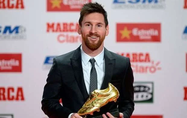 Messi 4-cü dəfə "Qızıl buts"a sahib çıxdı, Ronaldoya çatdı 