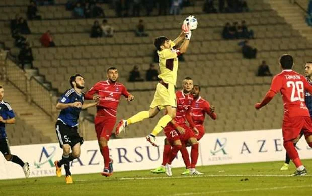 "Qarabağ" zirvəni əldən vermədi, "Sumqayıt"da qol vurulmadı 