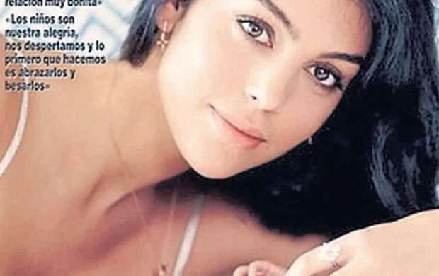 Ronaldonun sevgilisi ilk dəfə... - FOTO 