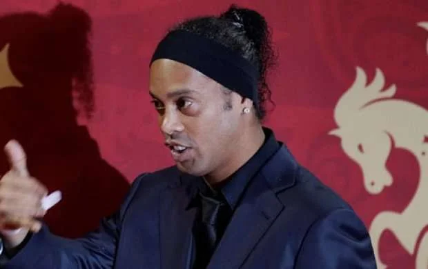 Ronaldinyo siyasətə qoşulur 