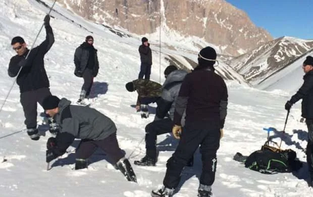İtkin düşən alpinistlərin axtarışı bayram günləri də aparılacaq 