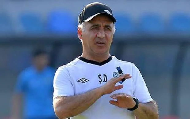 Şahin Diniyev: "Gəlin belə sualları yığışdırıb, kənara qoyaq" 