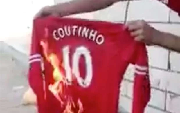 "Liverpul" Kountinyonun formalarını geri qaytarır - 50 funt-sterlinq 