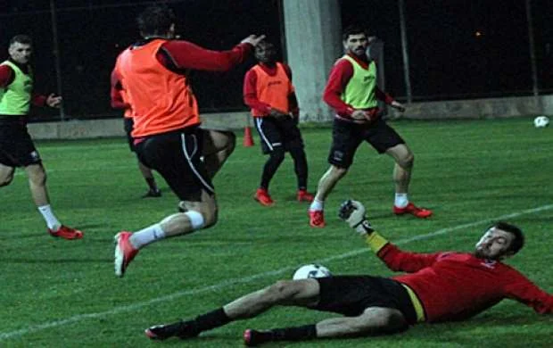 “Qəbələ”də ikitərəfli oyun 