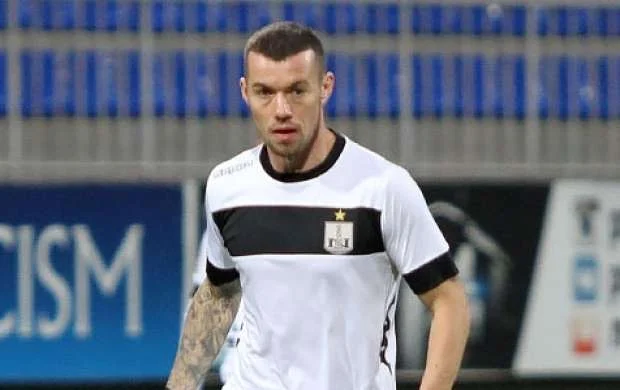 Bu legioner rəsmən "Neftçi"dən getdi 