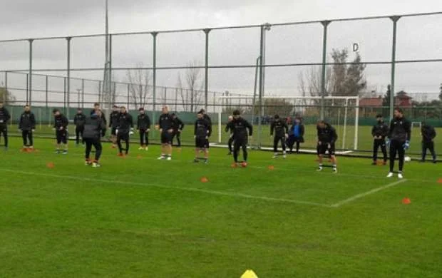 Yağış da "Qarabağ"a mane ola bilmədi 
