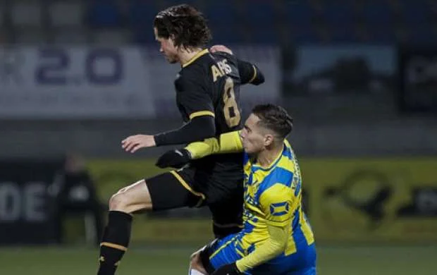 Millimizin futbolçusu Hollandiya çempionatında debüt etdi 