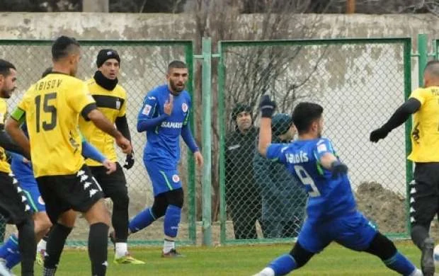 Məqsəd İsayev "Neftçi"yə qol vurdu, "Keşlə" qələbə qazandı 
