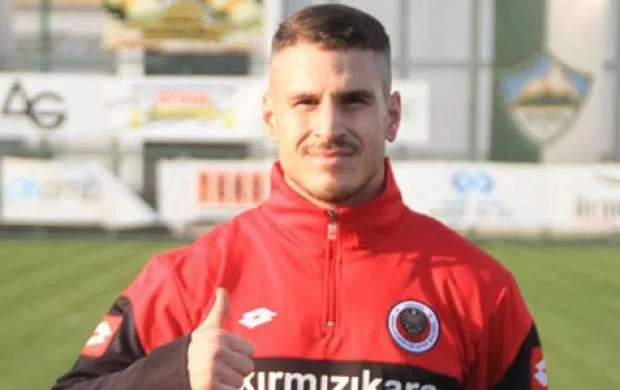 Millimizin hücumçusu rəsmən Super Liqa klubunda 