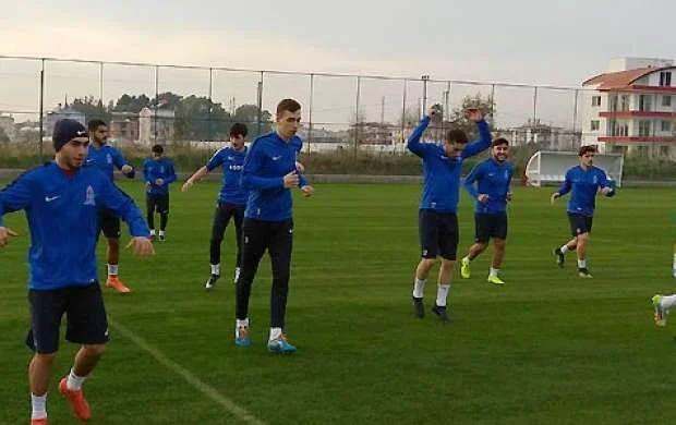 Rəşad Sadıqov milliyə daha 4 futbolçu çağırdı 