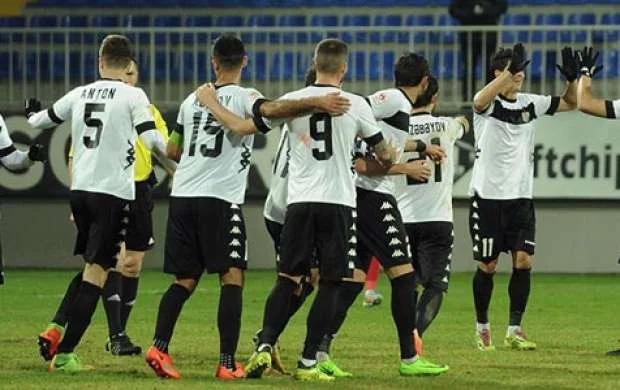 "Neftçi" bir gündə iki dəfə uduzdu 