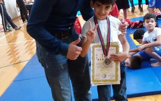 Dünya çempionu Bakıda "BMW" ilə adam vurub öldürdü - FOTOLAR 