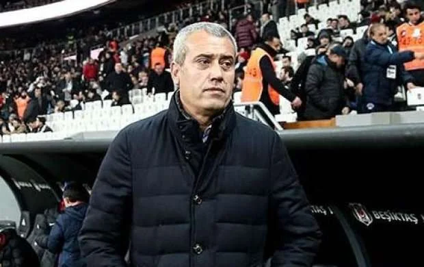 Türk klubunda baş məşqçi istefası 