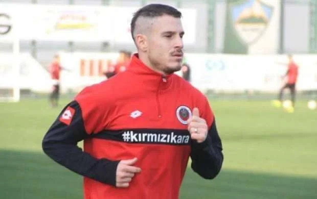 Millimizin üzvü Yılmaz "Beşiktaş"a qol vurdu 