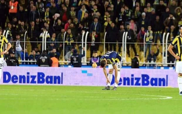 Millimizin üzvü "Fənərbaxça"nı büdrətdi - VİDEO 