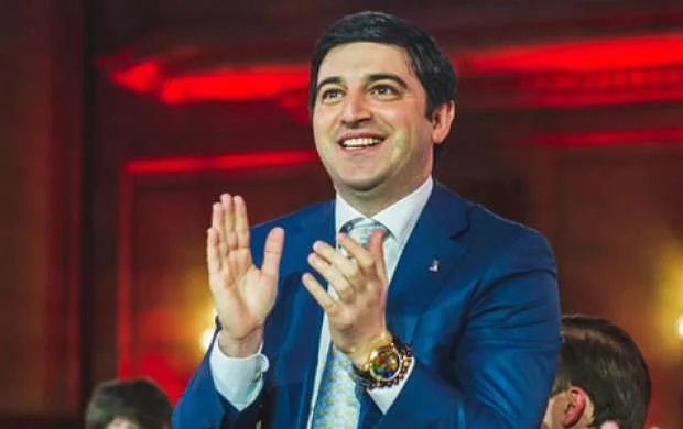 Ziya Məmmədovun oğlu işə gəlmir, qapılar bağlı qalıb 