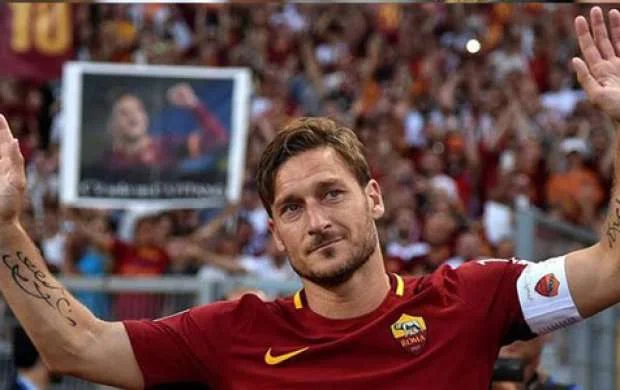 Françesko Totti: "İndi oynasaydım qiymətim 200 milyon olardı" 
