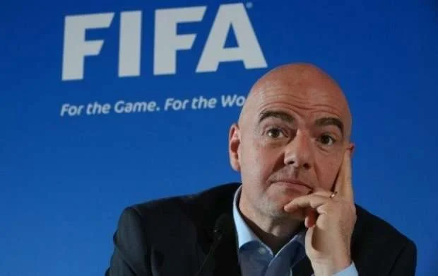 FİFA qış "transfer pəncərəsi"ni birdəfəlik bağlaya bilər 