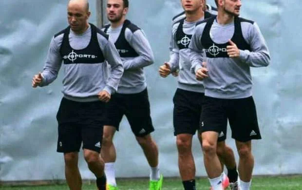 "Qarabağ" "Kəpəz" üçün başladı 