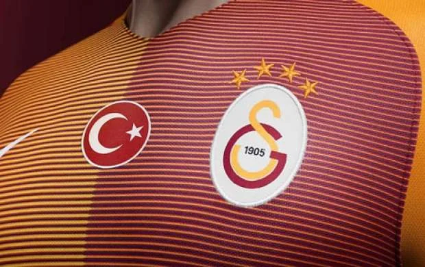 10 futbolçu "Qalatasaray"dan gedir - SİYAHI 