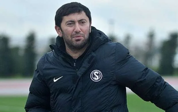 Samir Əliyev: "O futbolçu növbəti oyunlarda oynamayacaq" 