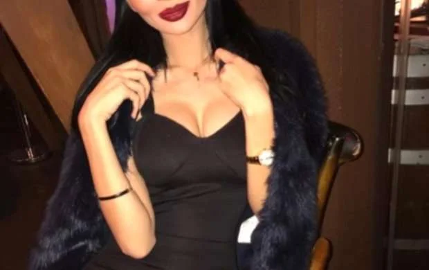 Türk model: "Ronaldo məni evinə dəvət etdi..." 