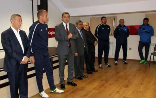"Sumqayıt"ın baş məşqçisi prezidenti xəyanətkar sayır 