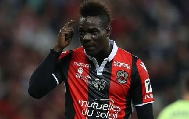 Balotelli Alvesə üzr istətdirdi 