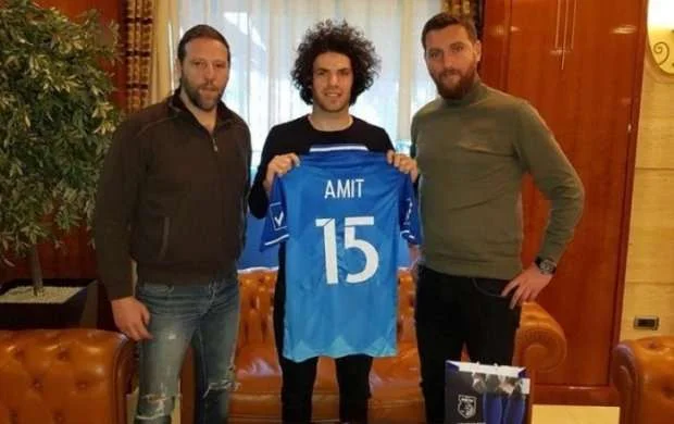 Amit Quluzadə xal qazandı 
