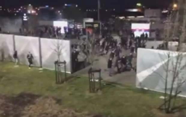 Ruslar aranı qatdı, 8 polis yaralandı 