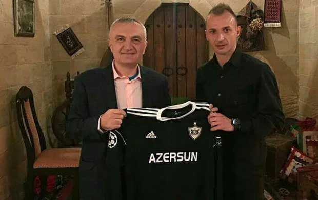 “Qarabağ”ın futbolçusu ölkə prezidenti ilə görüşdü - FOTOLAR 