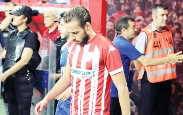 Yığmamıza qoşulmadı, Almaniyaya getdi 